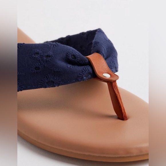 Torrid Eyelet Flip Flop (WW) - Picture 5 of 6